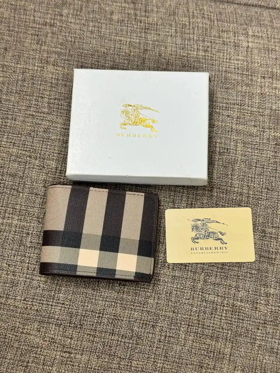 Classic Vintage Check Bifold Wallet - BURBERRY