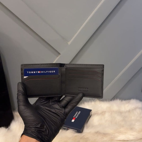 Tommy Hilfiger Premium Men's Wallet – Bifold Design