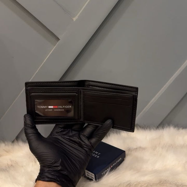 TOMMY HILFIGER CLASSIC LEATHER WALLET FOR MEN